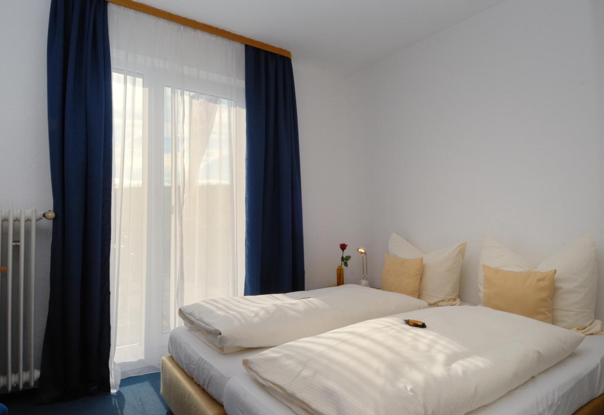 Pension Saentisblick Meersburg Ruang foto